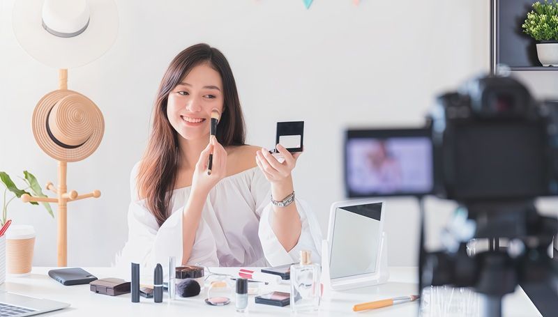 Danh sách các blogger review mỹ phẩm: Ai đang được tín nhiệm nhất hiện nay?