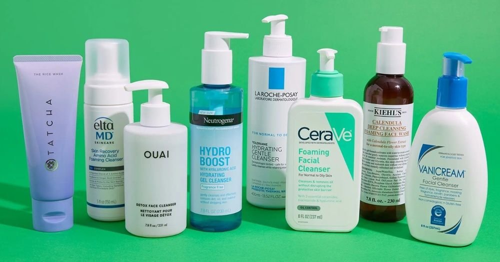 Top 12 sữa rửa mặt trị mụn cho da dầu, da khô & da nhạy cảm